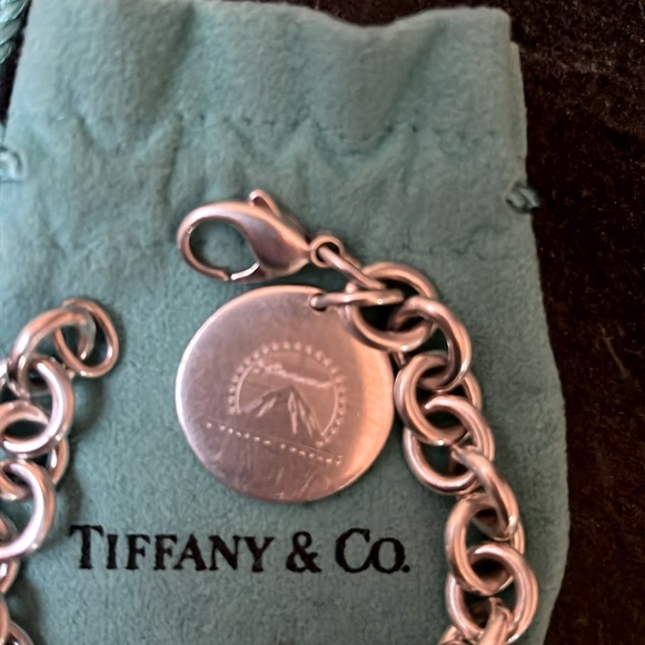 Tiffany & Co Chain Link Bracelet with Paramount Studios Charm - Picture 2 of 3